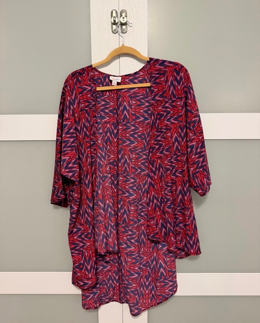 LuLaRoe Shirley Kimono Cardigan M NWOT